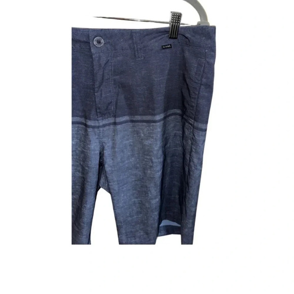 Travis Mathew Two Tone Blue Casual Golf Shorts Size 34 - Picture 2 of 6
